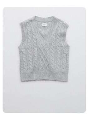 Aerie Gray Cableknit Sweater Vest